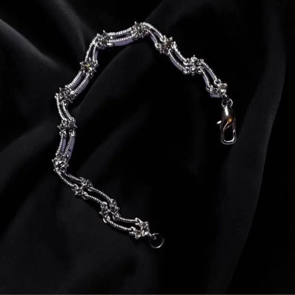 🎁🎁Free shipping!! Delicate Silver Textured Link Bracelet with Rhinestones